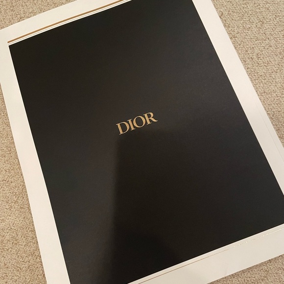 Dior magazine - Picture 2 of 5